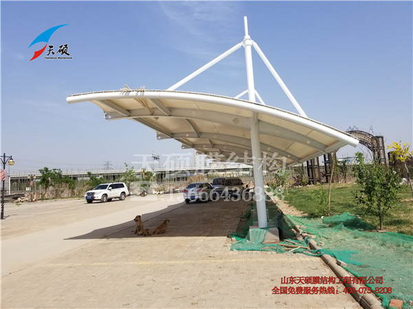 膜結(jié)構(gòu)停車棚造價(jià)多少？